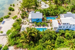 Weezie's Oceanfront Hotel